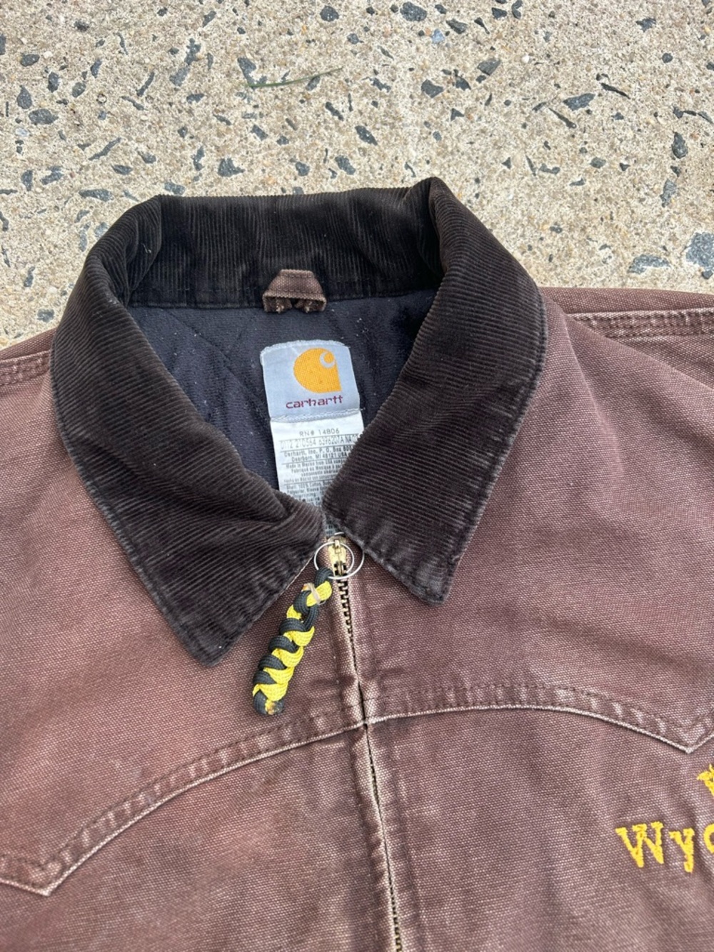 VTG Carhartt Jacket Santa Fe Distressed And Faded J14 DKB Mens Large Brown - Picture 4 of 10